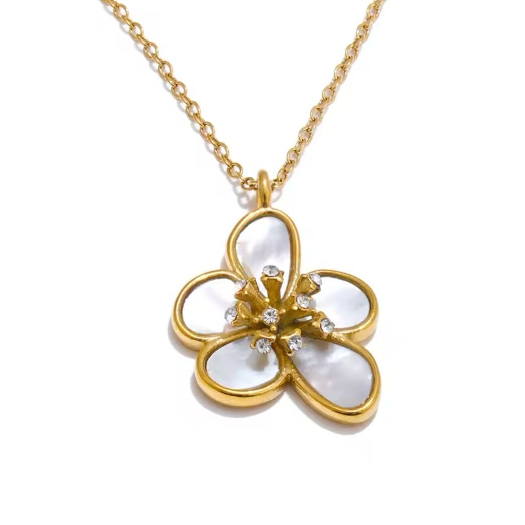 Concha Nácar Necklace