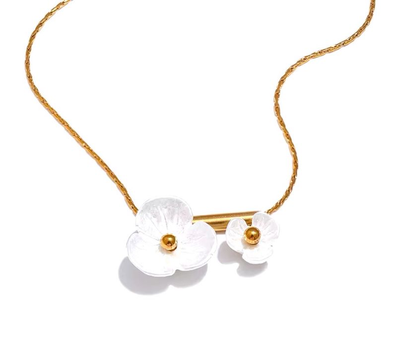 Two Flowers Necklace