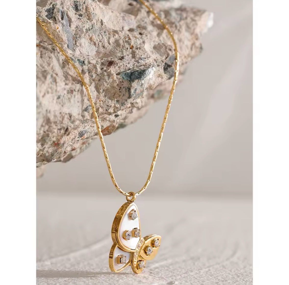 Butterfly Nácar Necklace