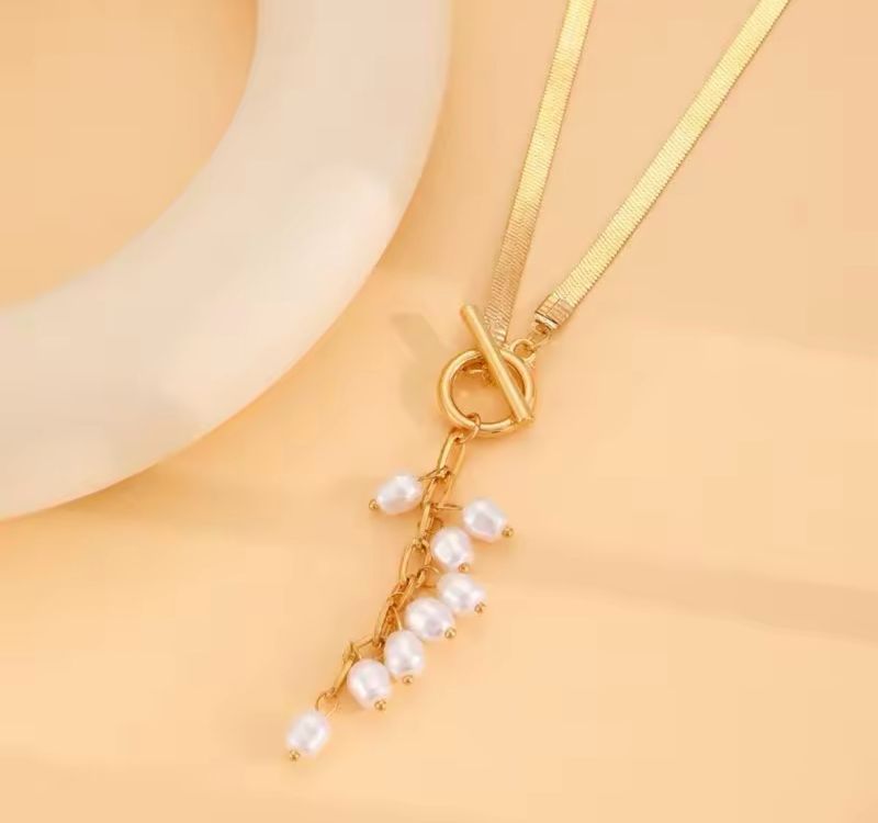 Elegant Pearl Necklace