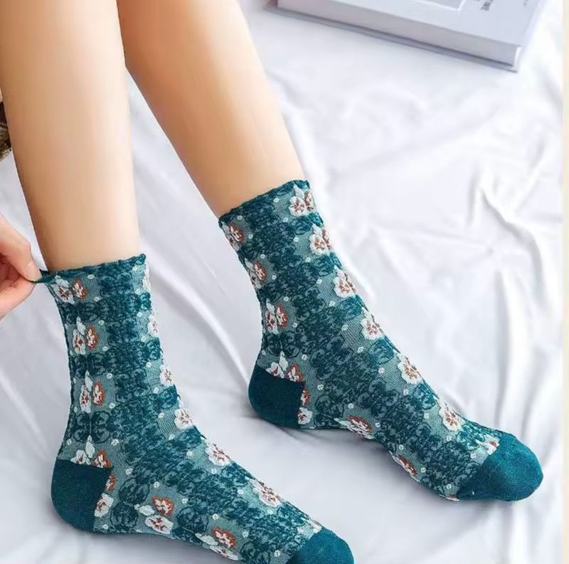 Winter Flower Socks