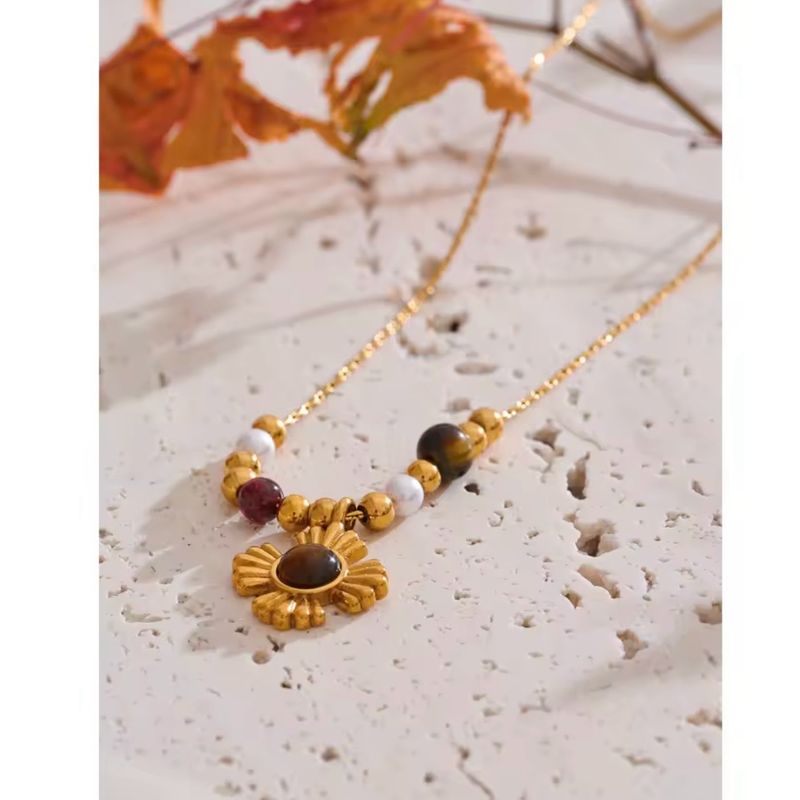 Flower Pendant Necklace