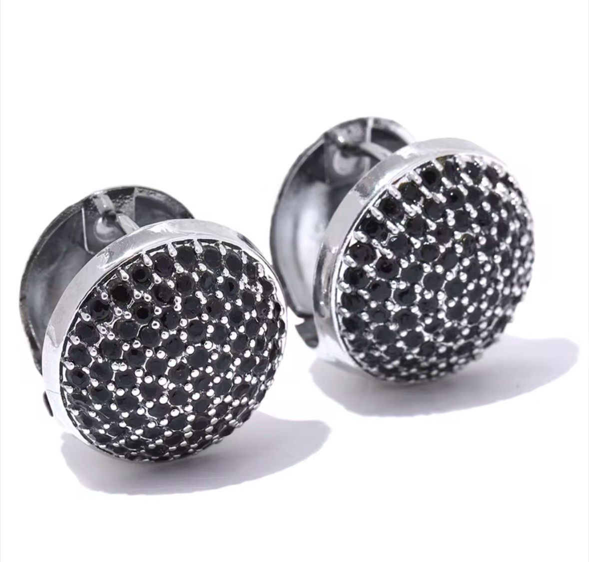 Studs Silver Black