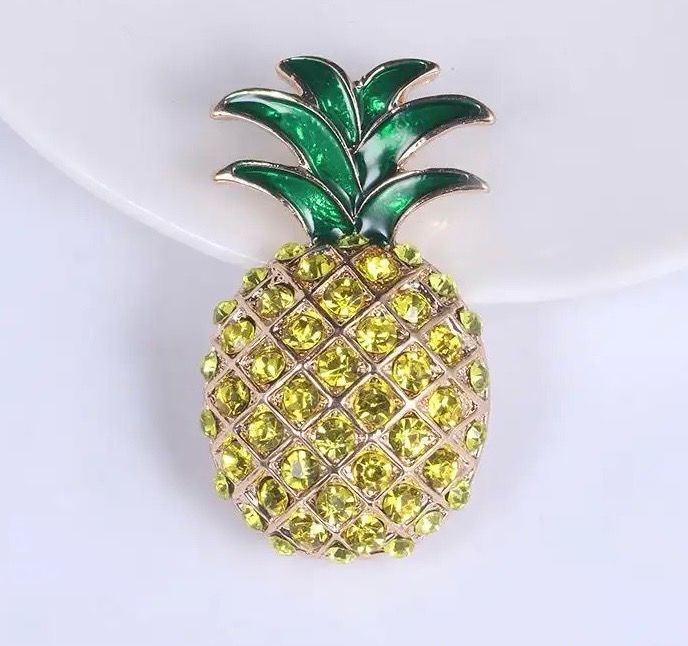 Pineapple Zircone Brooch
