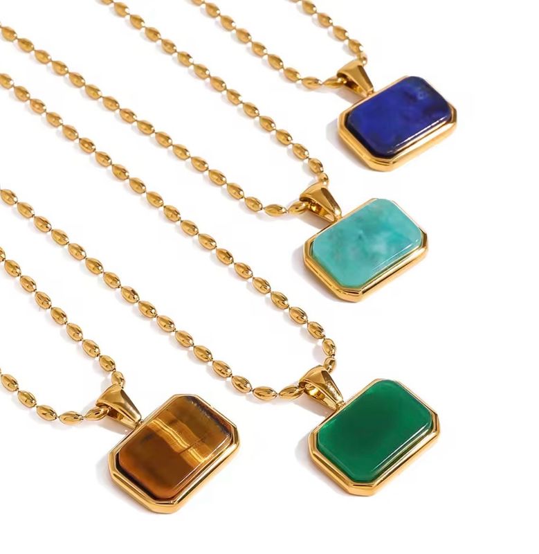 Color Stone Necklace