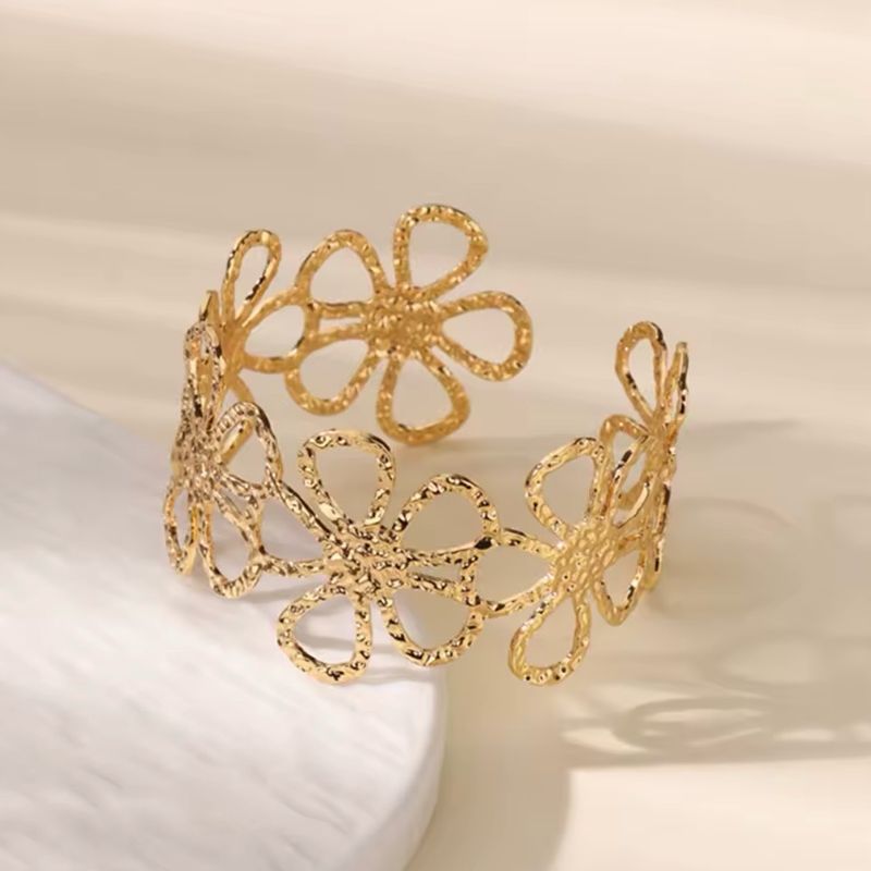 Pulsera Flores caladas