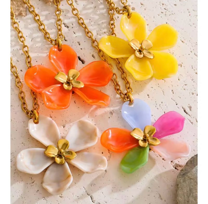 Flower acrylic Necklace