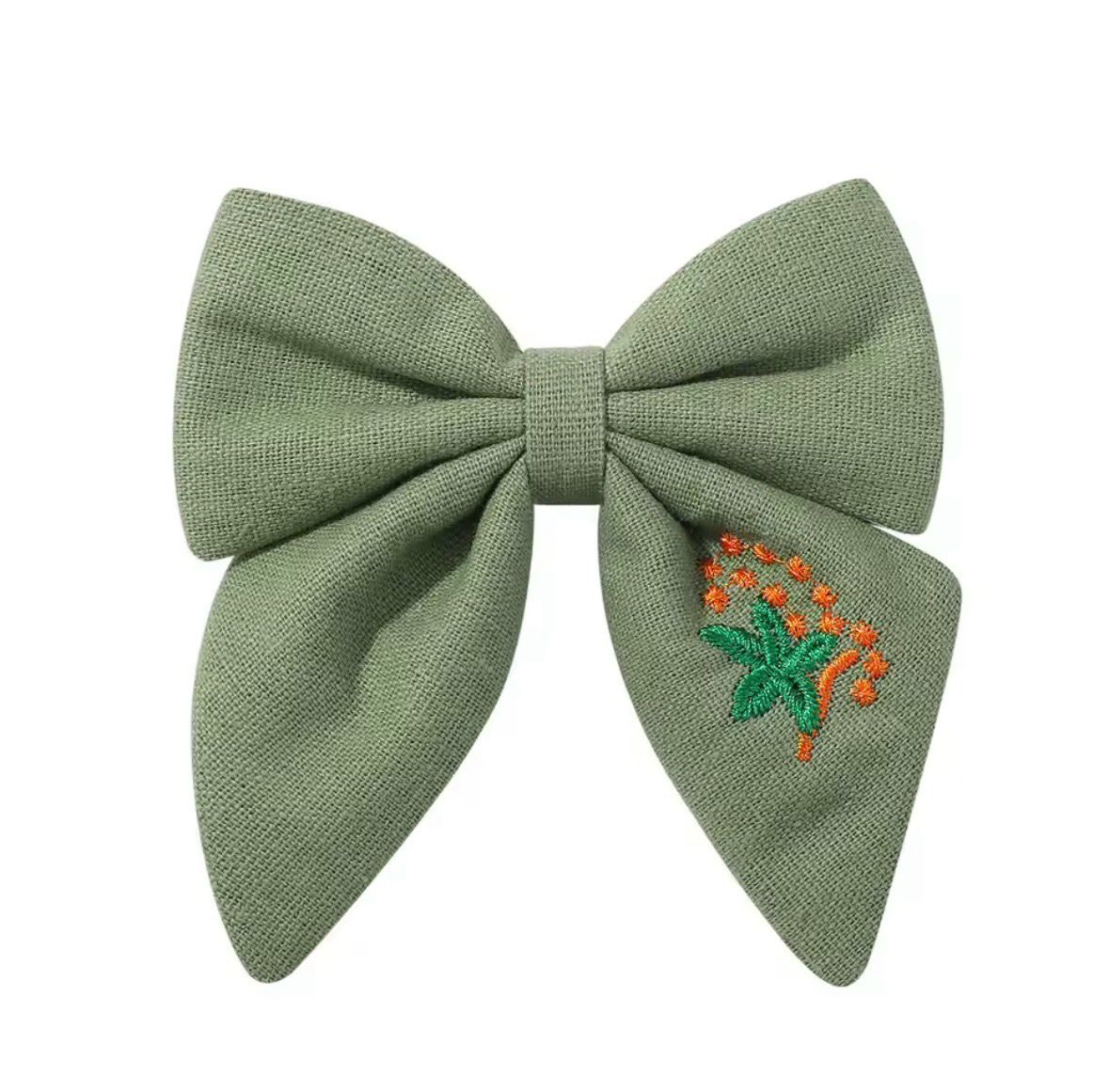 Green Flower Bow
