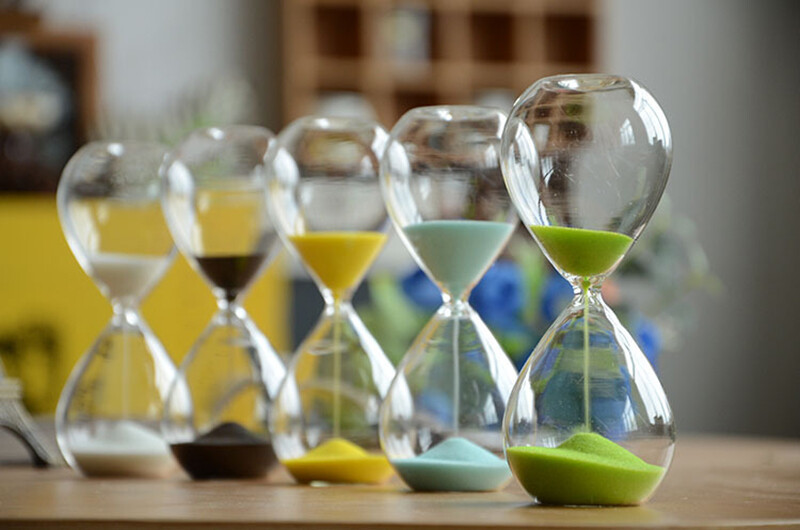 Nordic Glass Droplet Time Hourglass