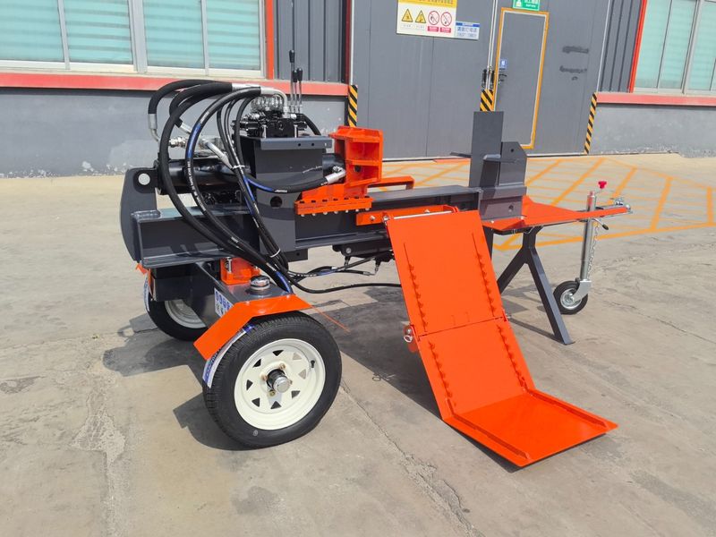 37 Tonnen Holzspalter liegend, 9PS, mit Stammheber