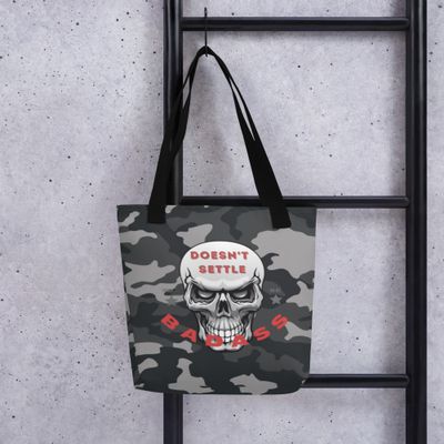 TOTE BAG-Badass/Doesn&#39;t Settle
