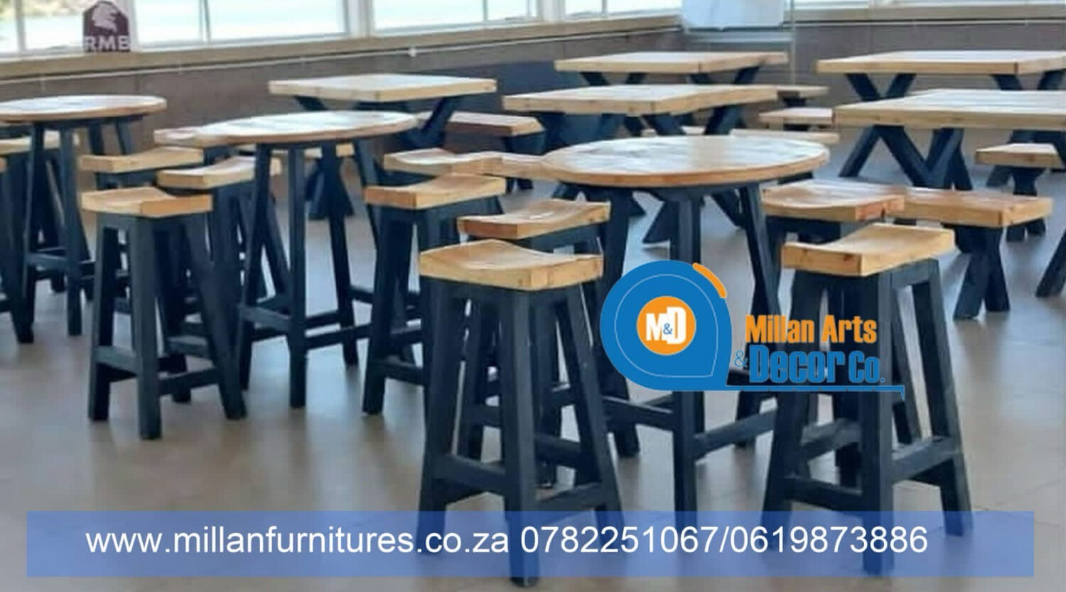 Venlo cocktail table &amp; stools ( without backrests)