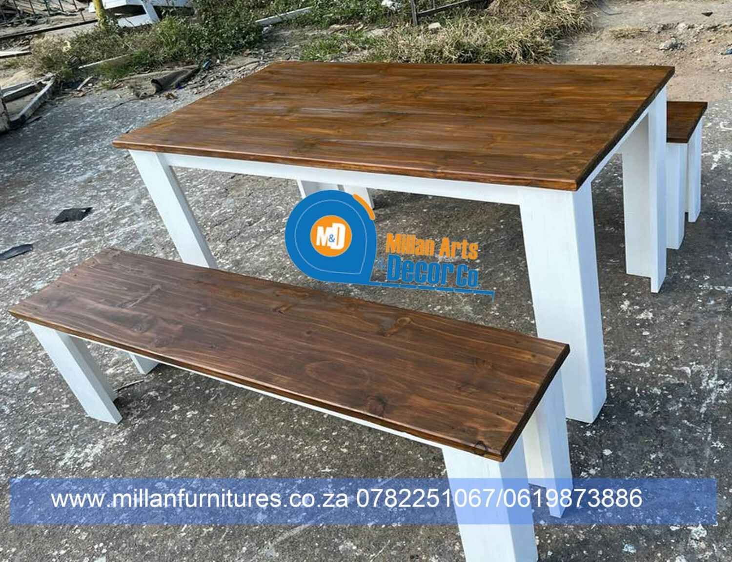 Comfort dinning table and benches set