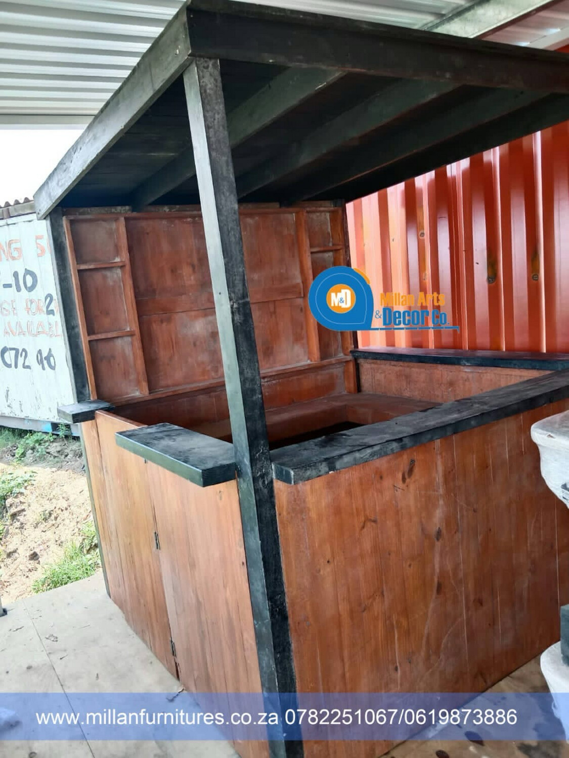 Rooftop bar-counter