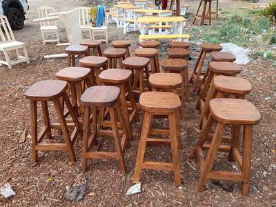 Round top-barstools