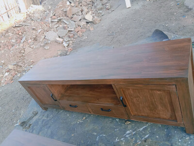 Grand -tv stand