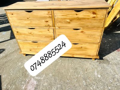 Kyle- Chest Of Drawer