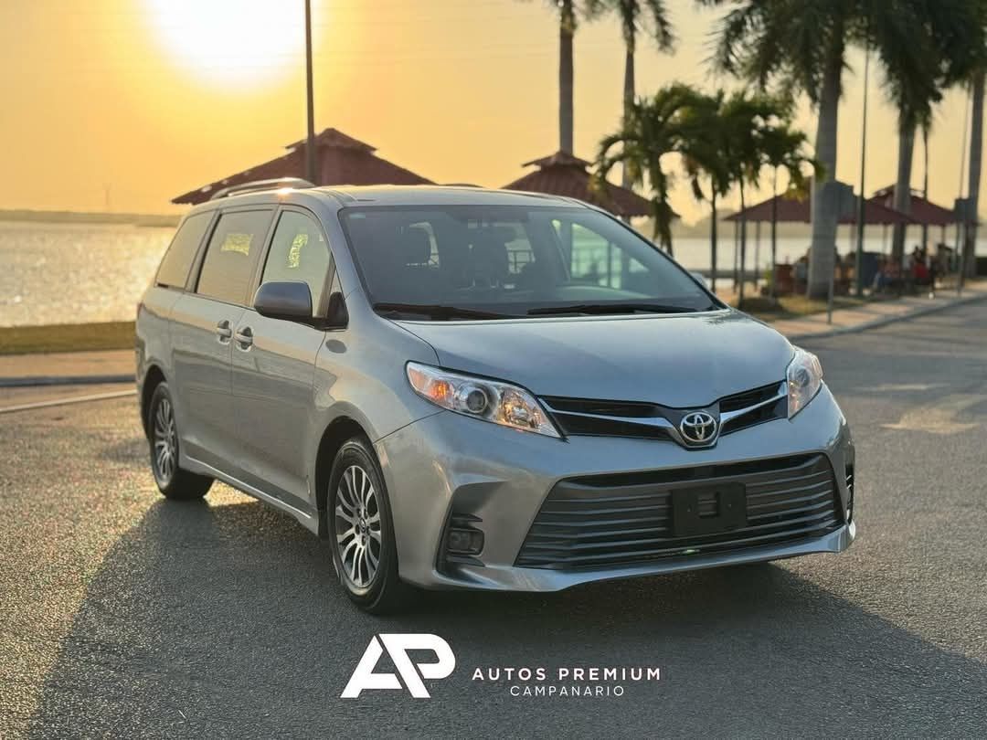 Toyota sienna xle 2019