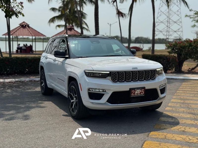 Jeep Grand Cherokee Summit 2023