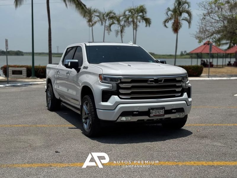 Chevrolet Cheyenne High Country 2022.5