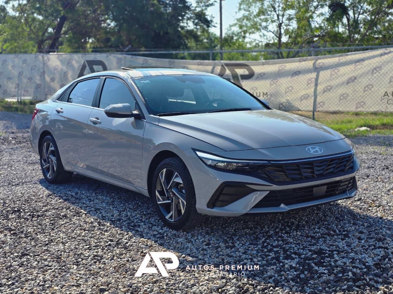 Hyundai Elantra Limited Tech 2025