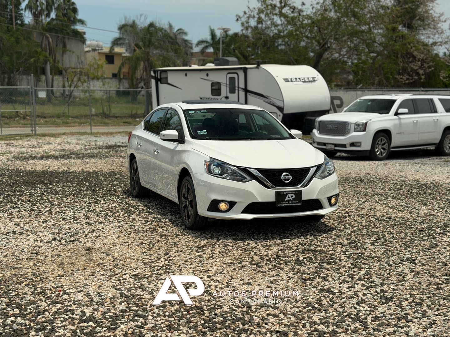 Nissan Sentra Exclusive 2018