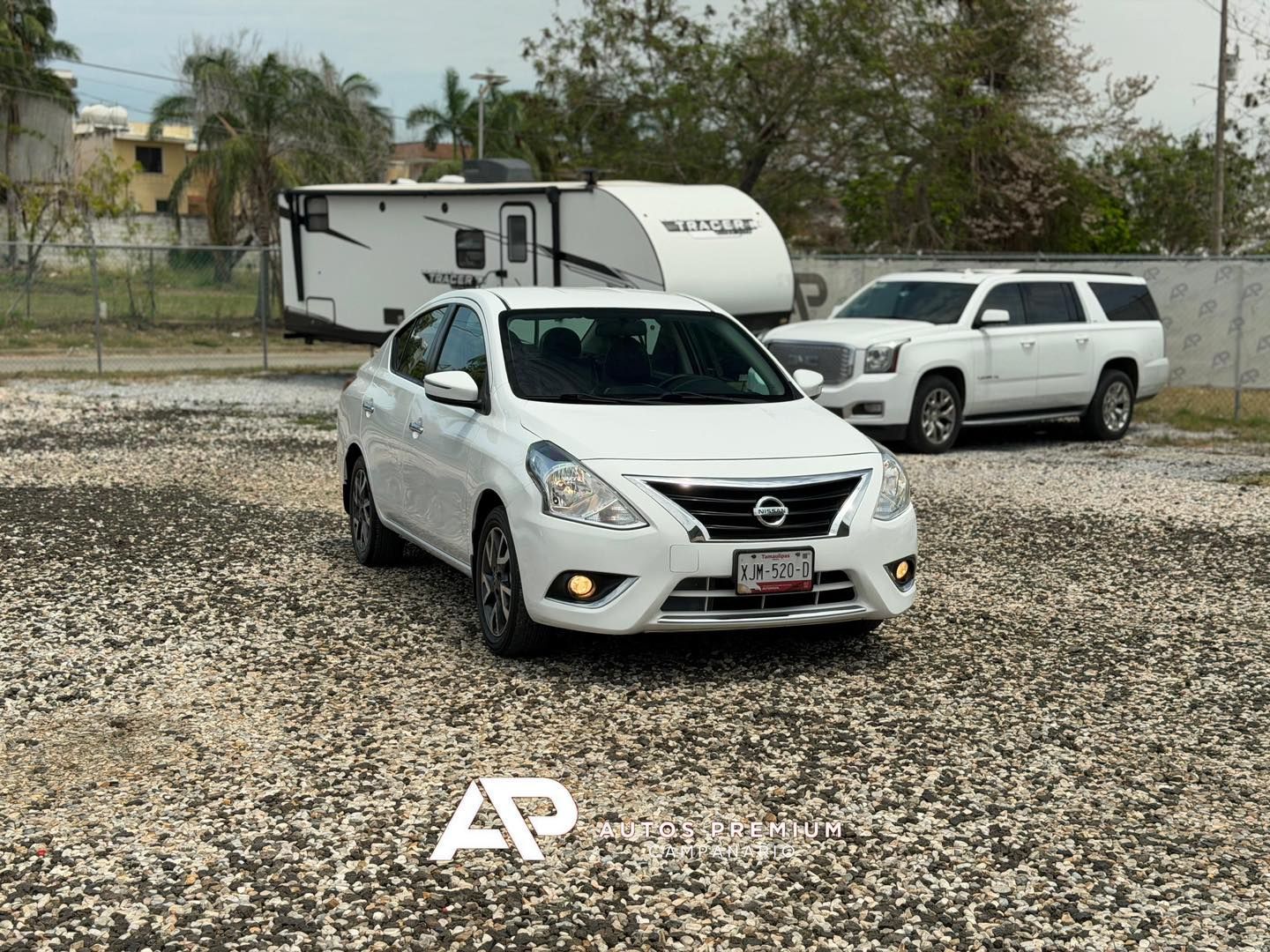 Nissan Versa Exclusive 2018