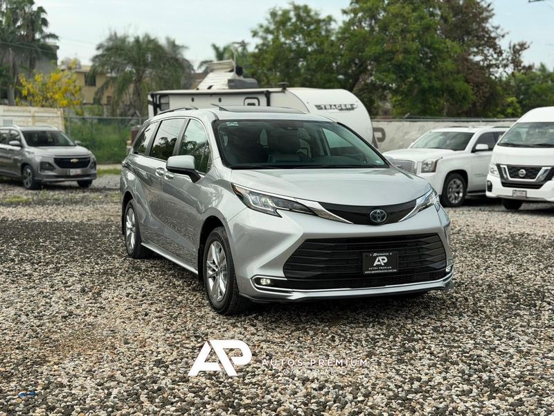 Toyota Sienna Xle Hybrid 2022