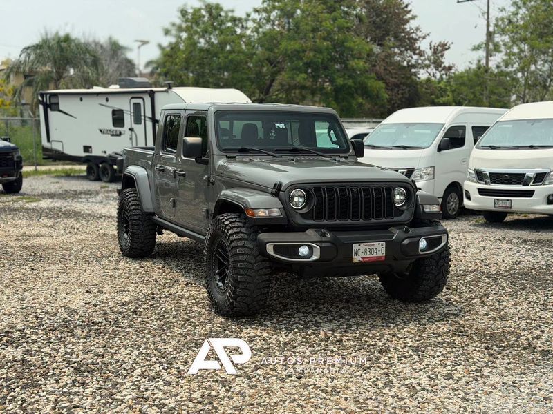 Jeep Gladiator Sport 2021