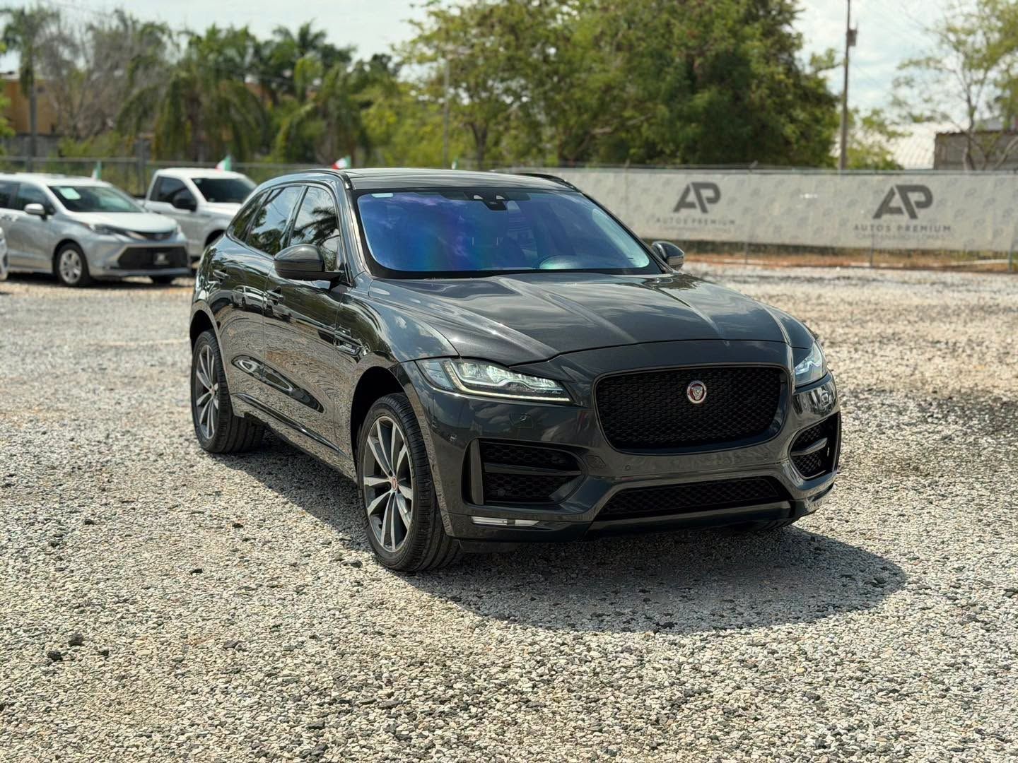 Jaguar F Pace R Sport 2019