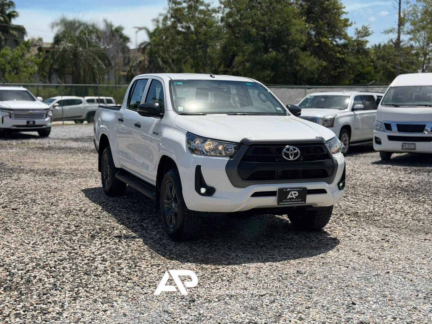 Toyota Hilux Sr 2025