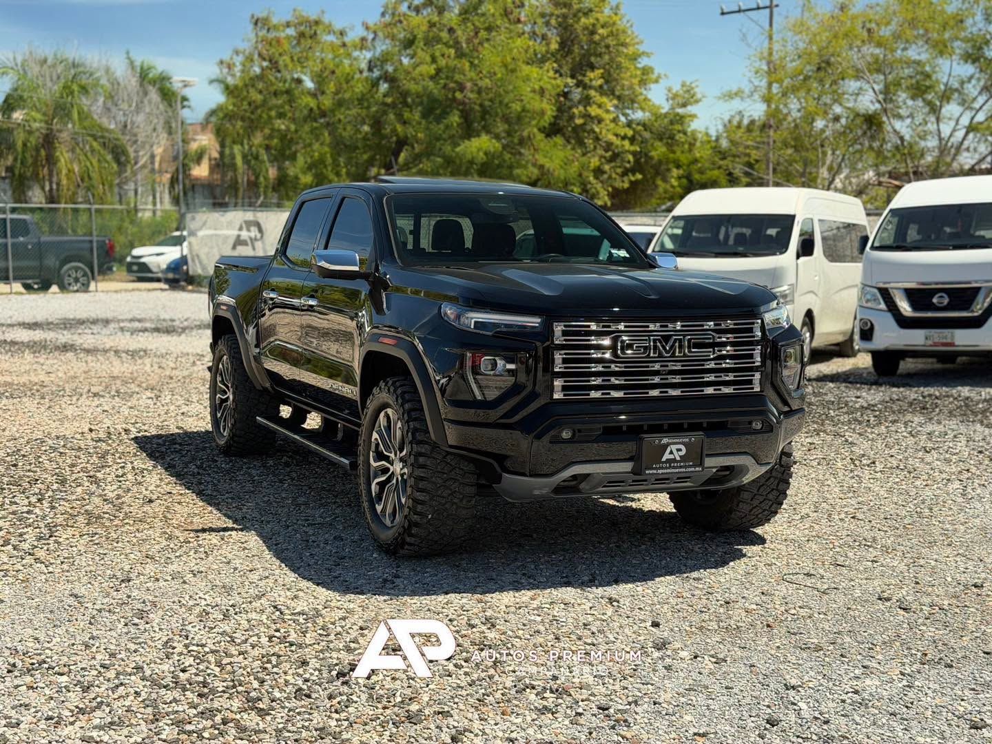 GMC Canyon Denali 4x4 2024