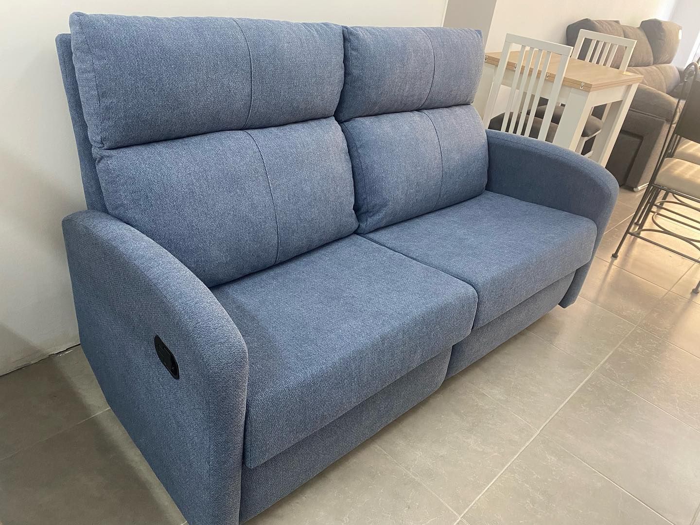 SOFÁ RECLINABLE RENATA NUEVO