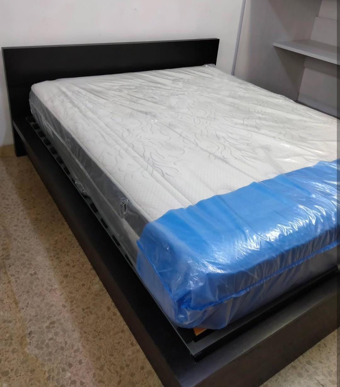CANAPE ABATIBLE MALM NEGRO