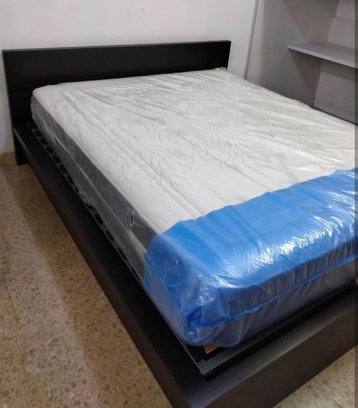 CANAPE ABATIBLE MALM NEGRO