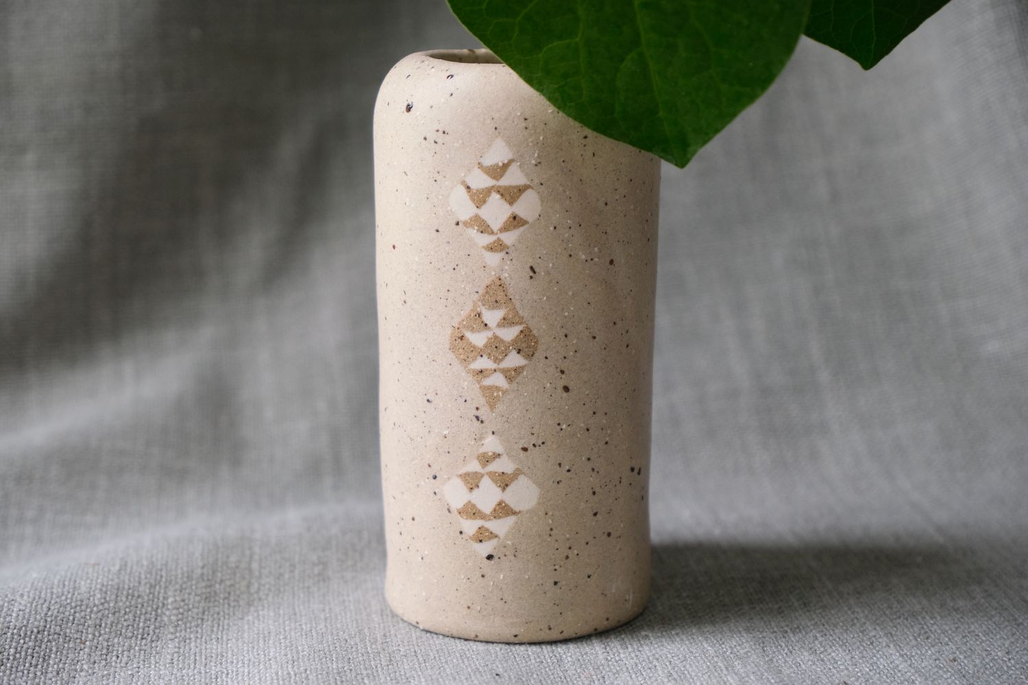 Tohu Vase - Brown Pātiki