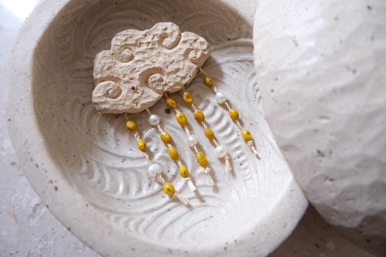 ​​​​Rainy (brooch)