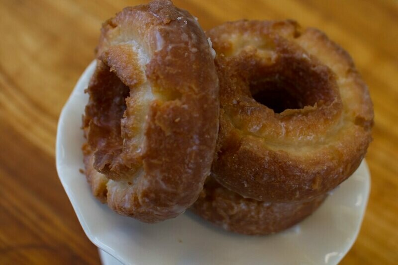 Old Fashioned Cake Donut, Glazed (Single Donut)