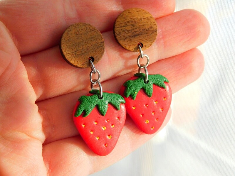 Erdbeeren mit Holzstecker