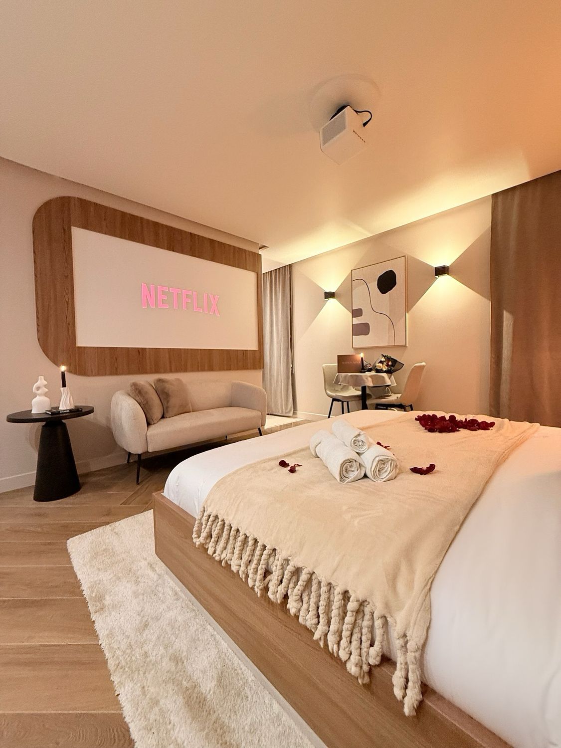 Suite Jacuzzi Glamour, Île Saint Denis (93) 👥