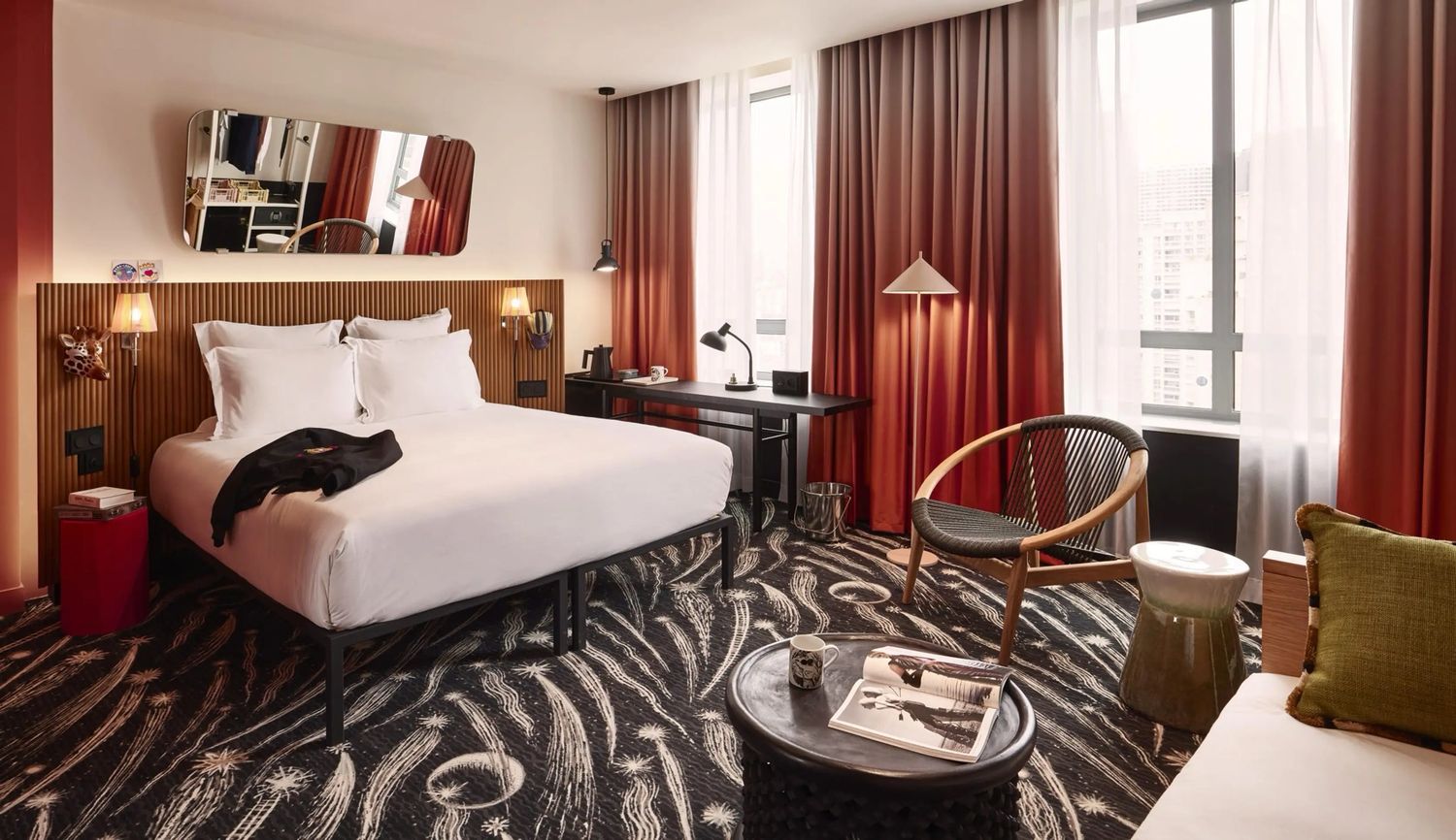 Glam Balloons x Mama Shelter Paris La Défense (vue Tour Eiffel)