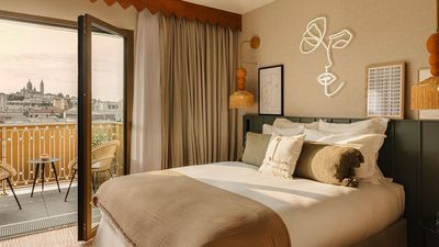 Glam Balloons x Bloom House hotel