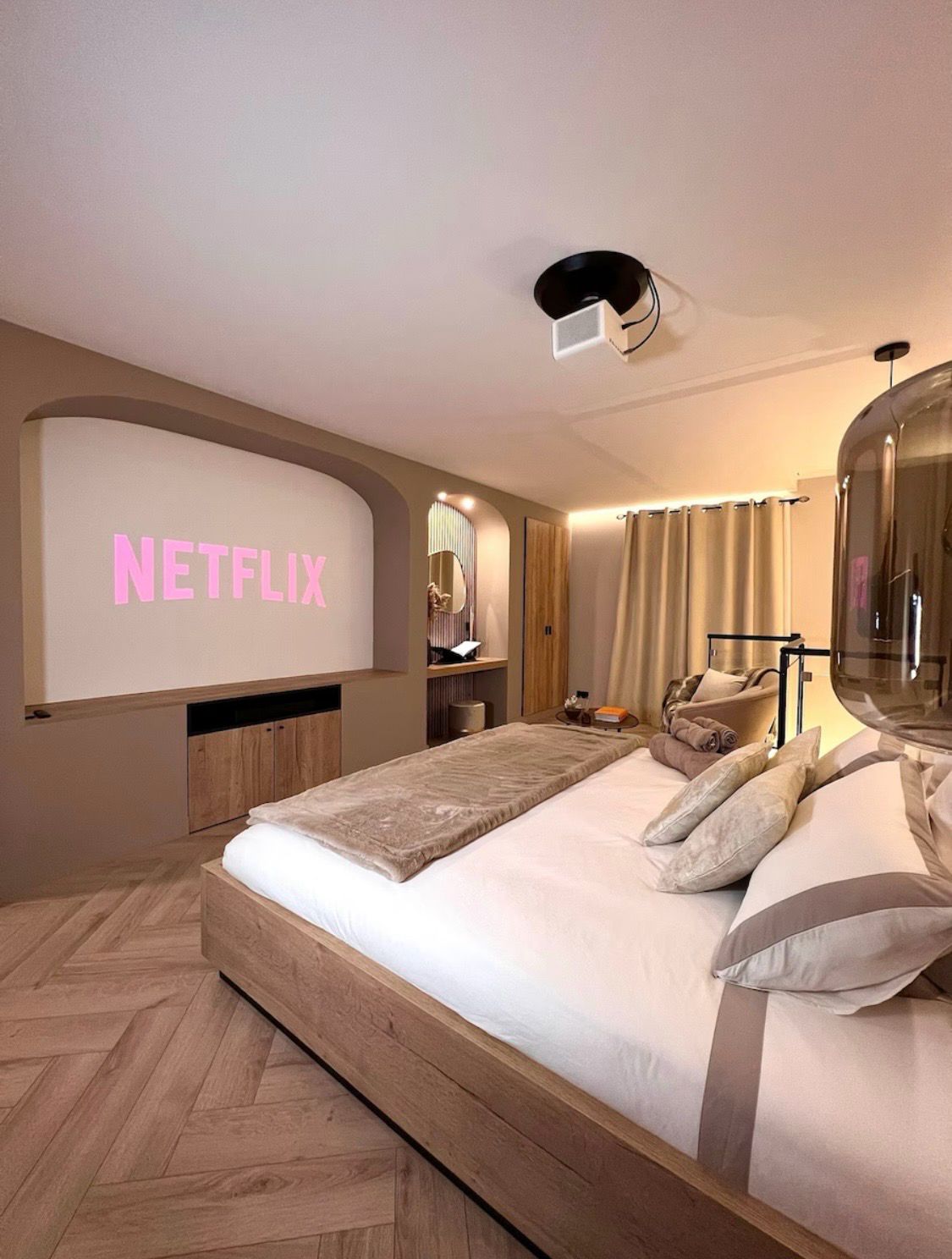Suite Jacuzzi Cozy, île Saint Denis (93) 👥