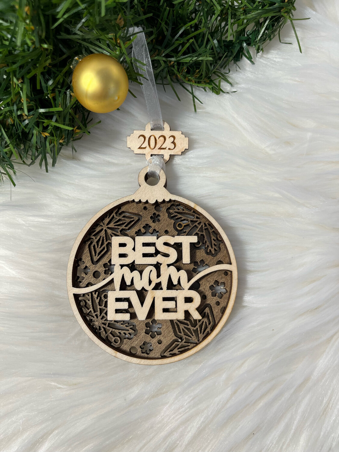Best Mom Ever 3D Wooden Circle Ornament