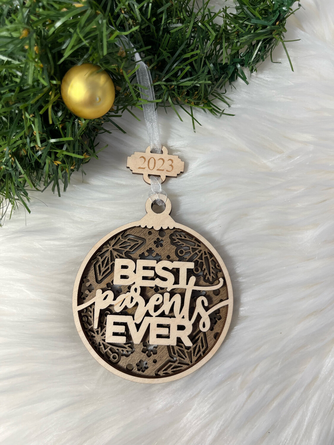 Best Parents Ever 3D Wooden Circle Ornament
