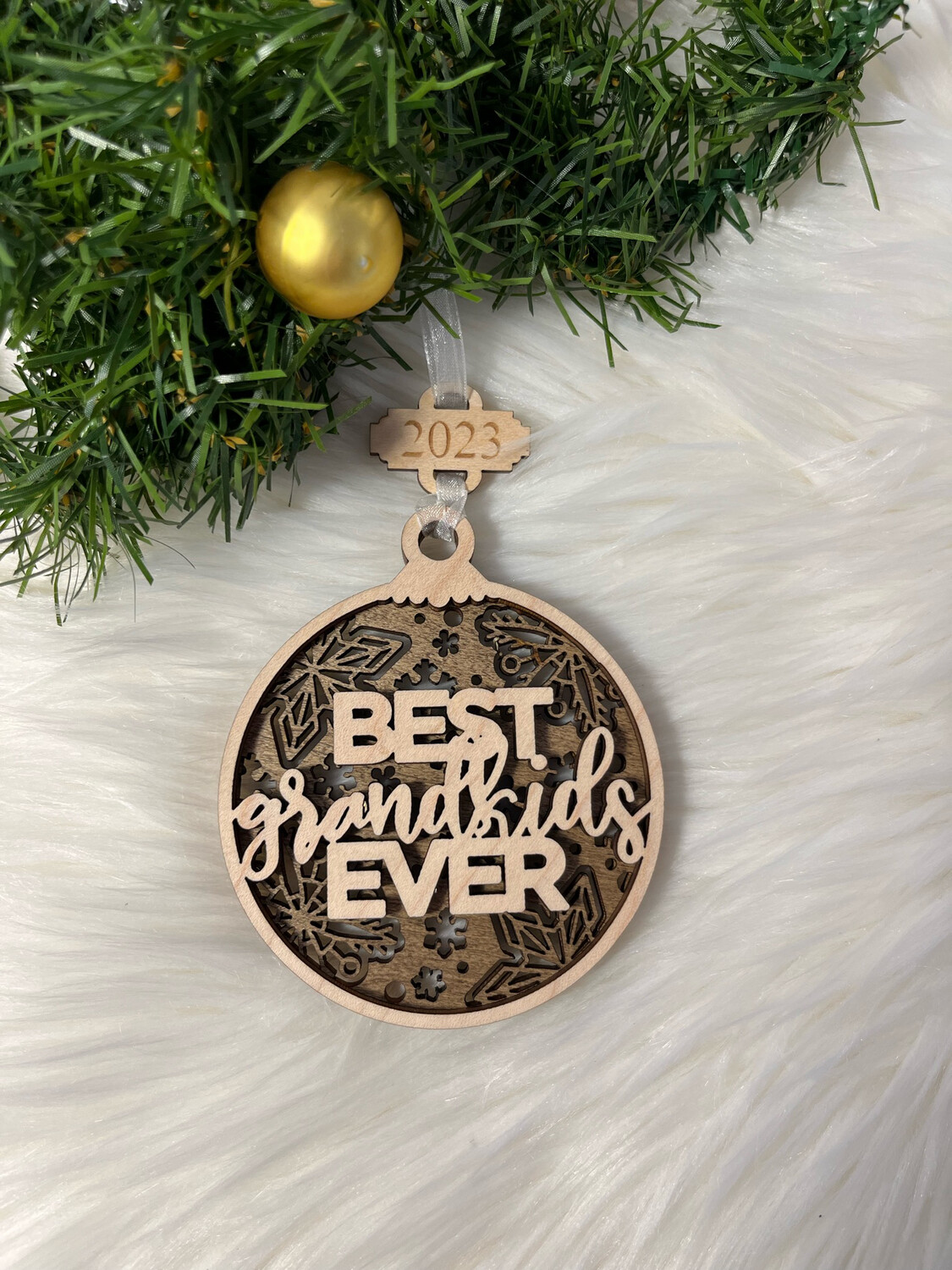 Best grandkids ever 3D Wooden Circle Ornament