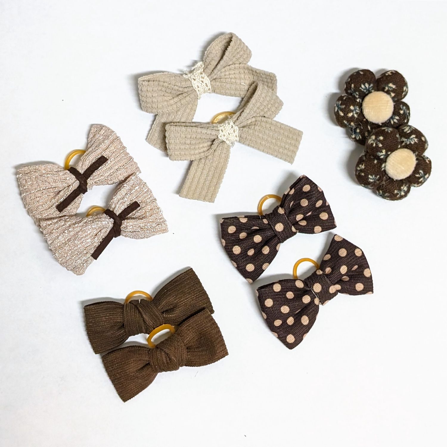 Cutie Pie Brown Pet Hair Bow with Rubber Bands