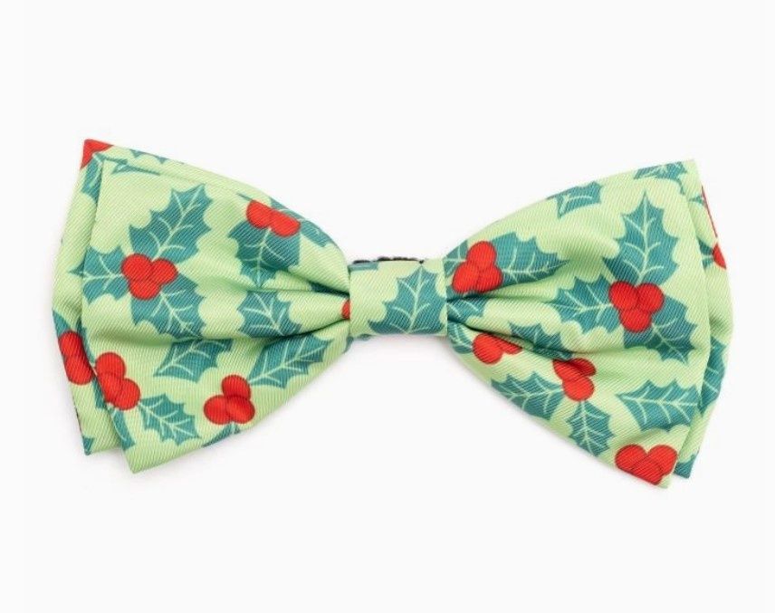 Holly Holiday Bow Tie, Size: Large 5.5&quot;
