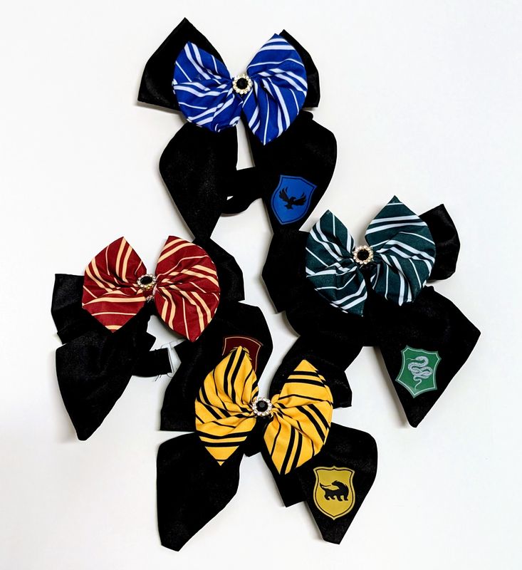 Harry Pupper House Small Bow Tie Elastic Adjustable Collar, Fits Necks 6-22in