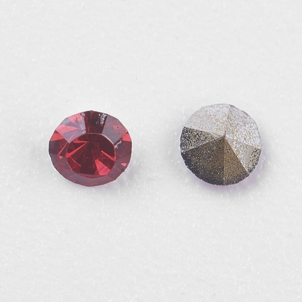 Rhinestone Point Back - Crystal 2mm